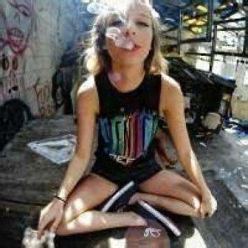 存储芯片超级景气周期延续涨价潮席卷消费电子全产业链